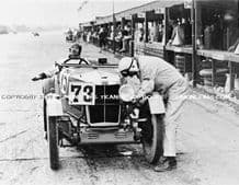 MG Midget Hon. Victoria Worsley pit stop 1930 JCC Brooklands Double-12 (A)