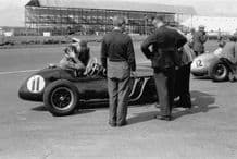 Mike Hawthorn Cooper Bristol Silverstone pits 1952