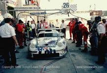 Porsche 911 GT1 Goodyear/Dalmas/Wendlinger. Pits stop Le Mans 1996 (3rd)