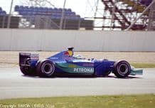 Sauber 2001 Hiedfeld (test driver) at speed Silverstone test