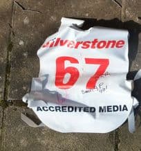 SILVERSTONE 1997 BRITISH GP media bib/tabard signed by DAMON HILL