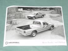 VAUXHALL BRAVA 'LOADER' AND 'OUTBACK    factory issued 8x6" press photo