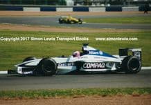 Williams FW22 BMW Jenson Button at speed, testing at Silverstone 2000 . Photo (a)