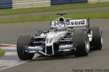 WILLIAMS FW27 Nick Hiedfeld at speed Silverstone. Photo.