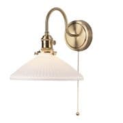 Hadano Natural Brass Wall Light with a Shallow Ceramic Shade, Switched - där HAD0740-10