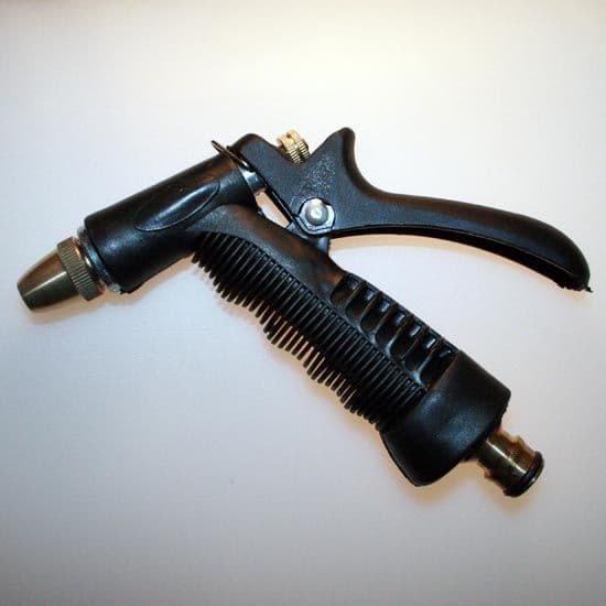 Variable Stream Hose Gun with Hose Lock