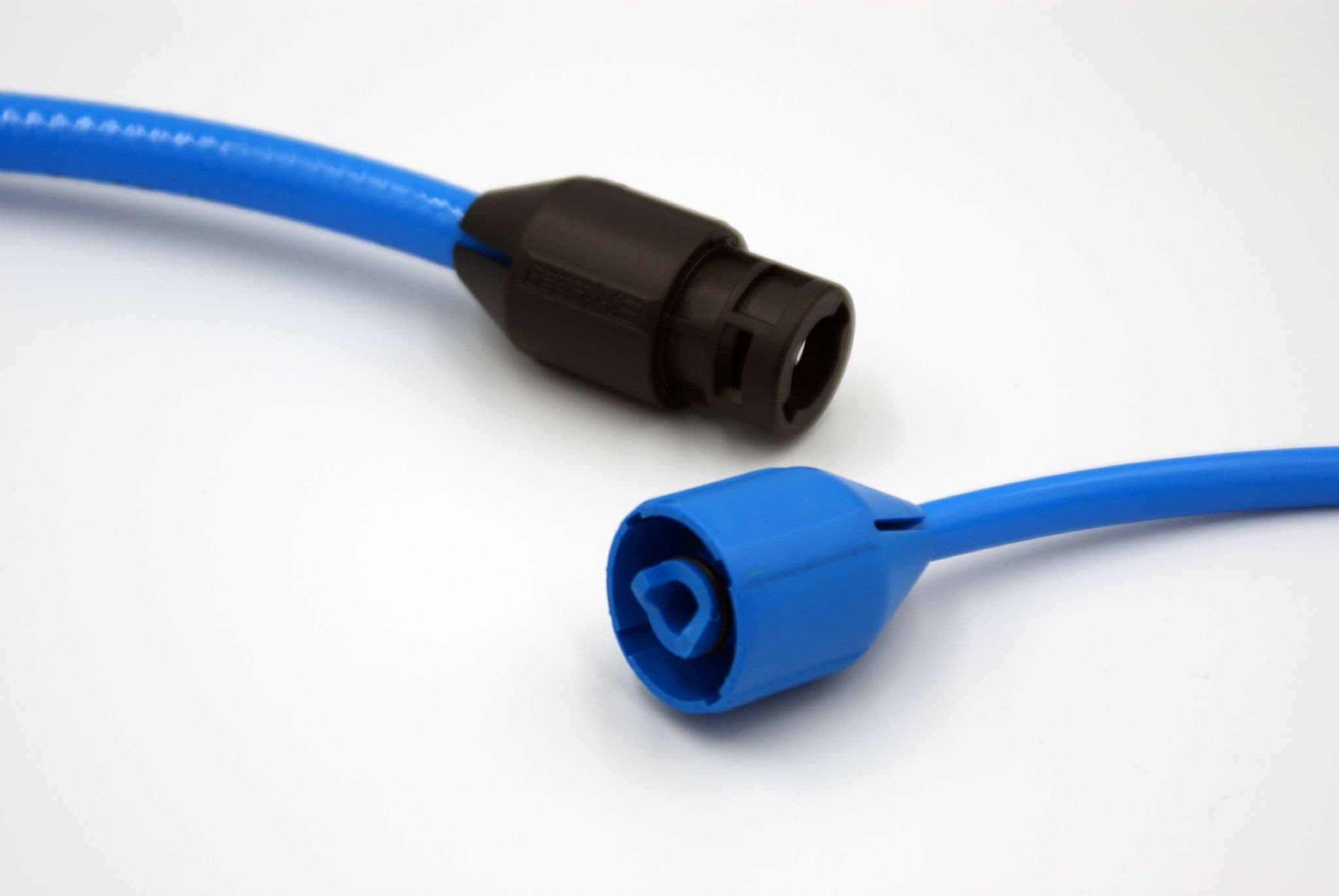 New SLICK 2-CONNECT Female Exceed Innovations
