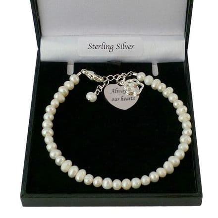 Bracelet with Engraving, Paw charm and Freshwater Pearls