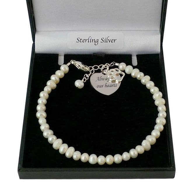 Bracelet with Engraving, Paw charm and Freshwater Pearls | Someone Remembered