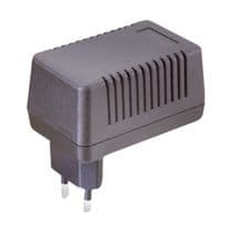 CM-35866 Caja de plástico negra con clavija