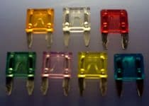 FM-5A Fusible de laminas enchufable mini 5A