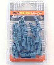 TCN-71600 Blister con tacos de nylon M5 de 5x21mm