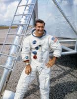 030 NASA Apollo 12 Astronaut - Richard 'Dick' Gordon