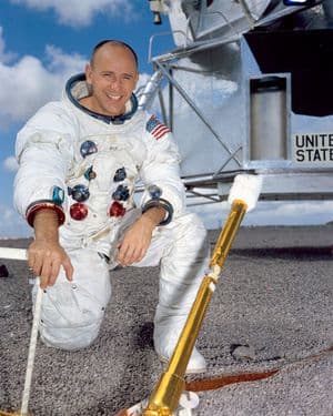 046 NASA Apollo 12 Astronaut - Alan 'Al' Bean