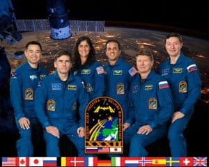 International Space Station Expedition 32 Official Crew Portrait