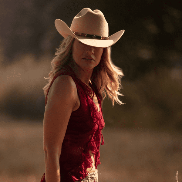 Cattleman Cowboy Hat with black and brown leather        band  - Tan