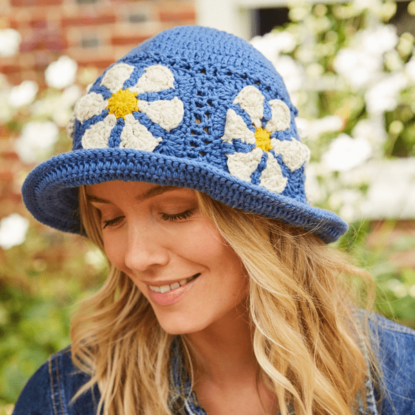 Crochet Cotton Sun Bucket Hat - Daisies Blue