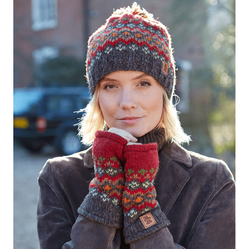 Burgundy online wooly hat