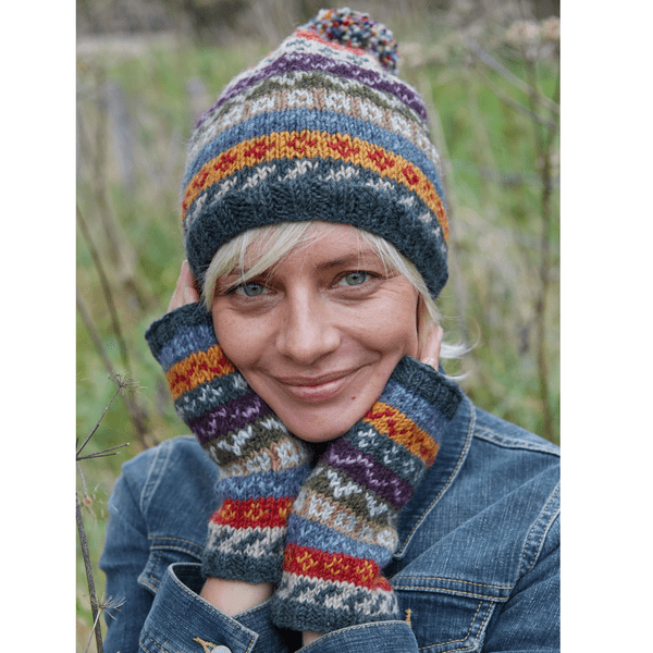 Knitted 100% Wool Bobble Hat and Handwarmers - Elveden