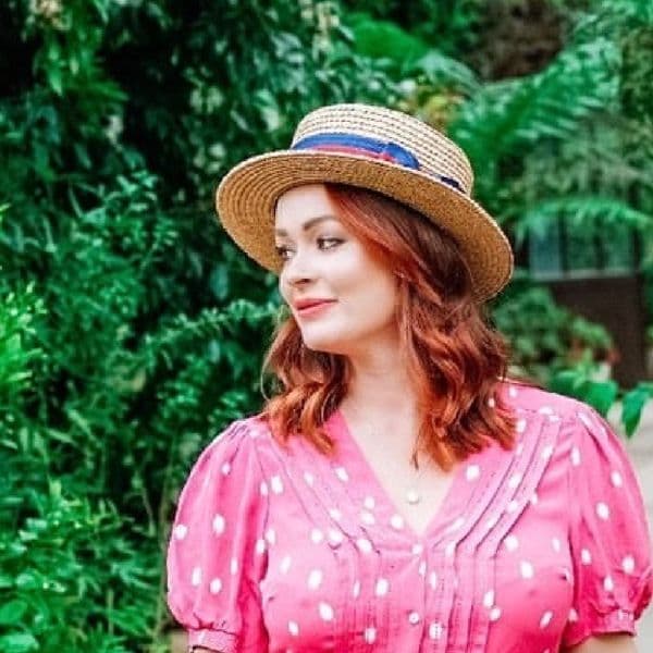 Traditional Wheat Straw Boater Hat with Navy/Burgundy Band