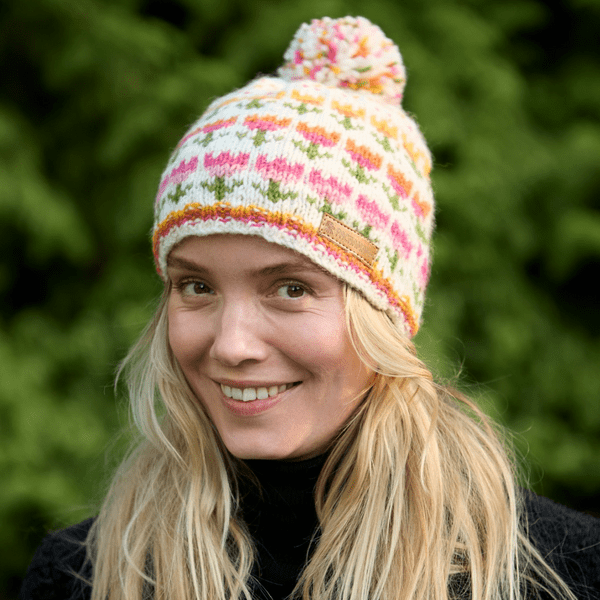 Tulip Bobble Beanie Wool - Forehead Lined