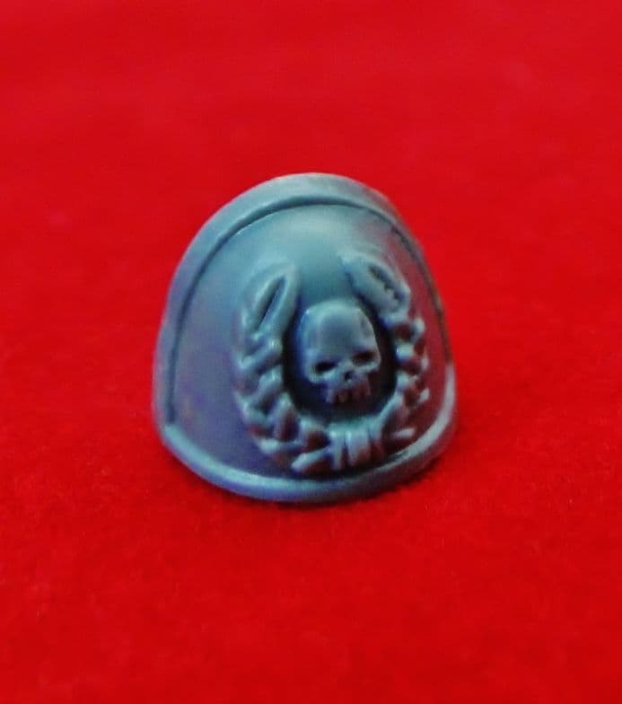 Space Marine Skull Wreath Shoulder Pad