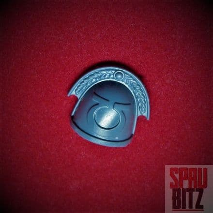 Ultramarine Shoulder Pad (A)