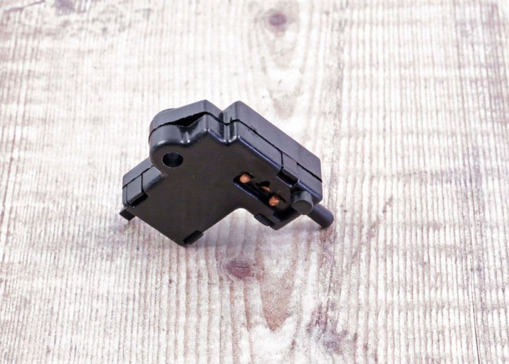 Clutch Lever Switch Adventurer 900cc 2040038T0301