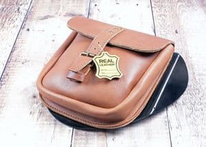 Triumph Thruxton, Bonneville T100, Scrambler: Leather Saddle Bag. Light Tan Leather.