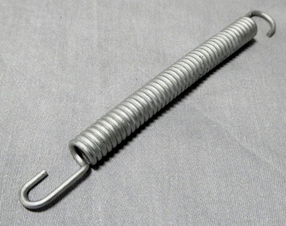 Aprilia / Moto Guzzi Stand Return Spring AP8121014