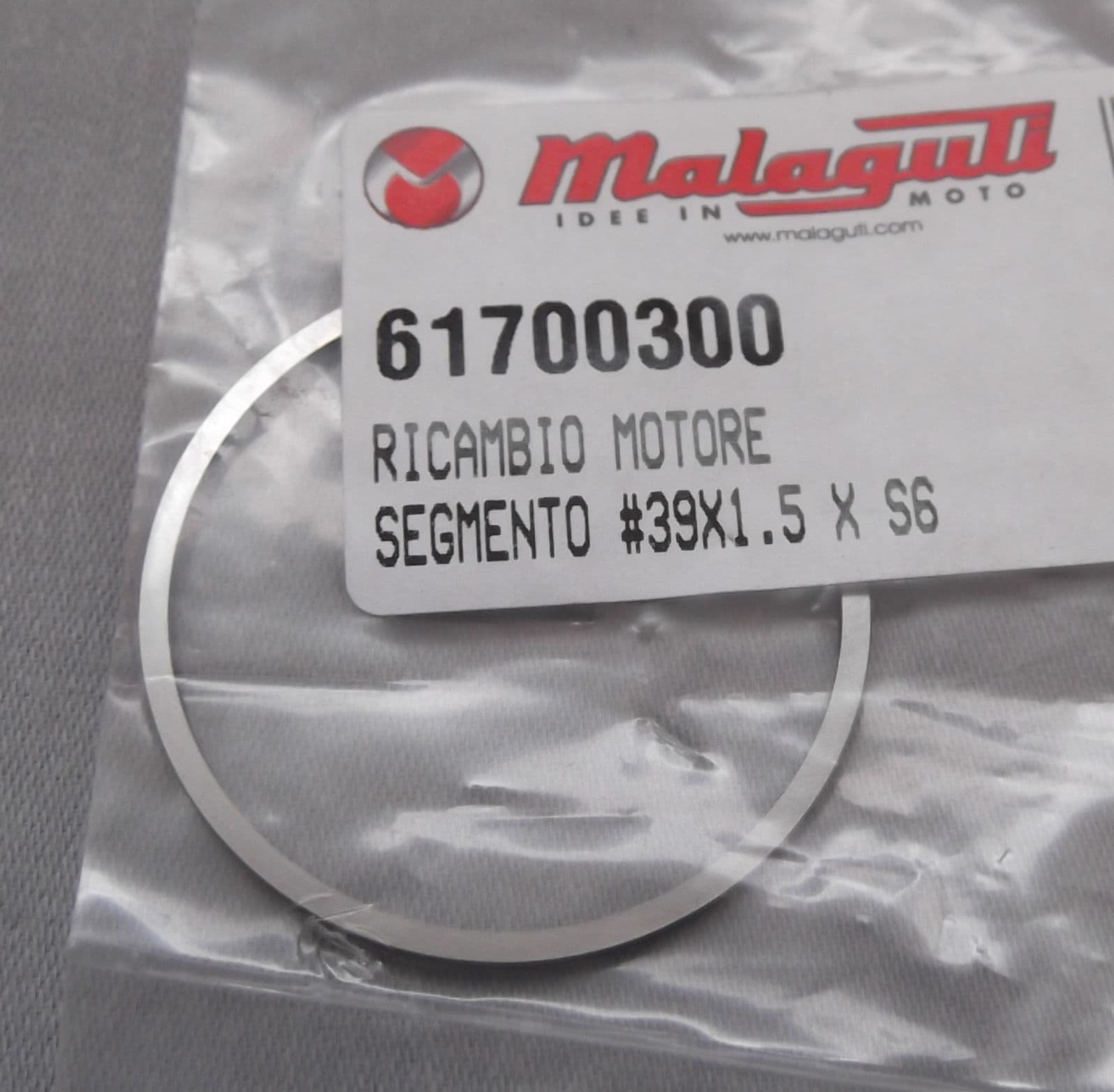 Genuine Malaguti Grizzly 10 12 Piston Ring 39mm x