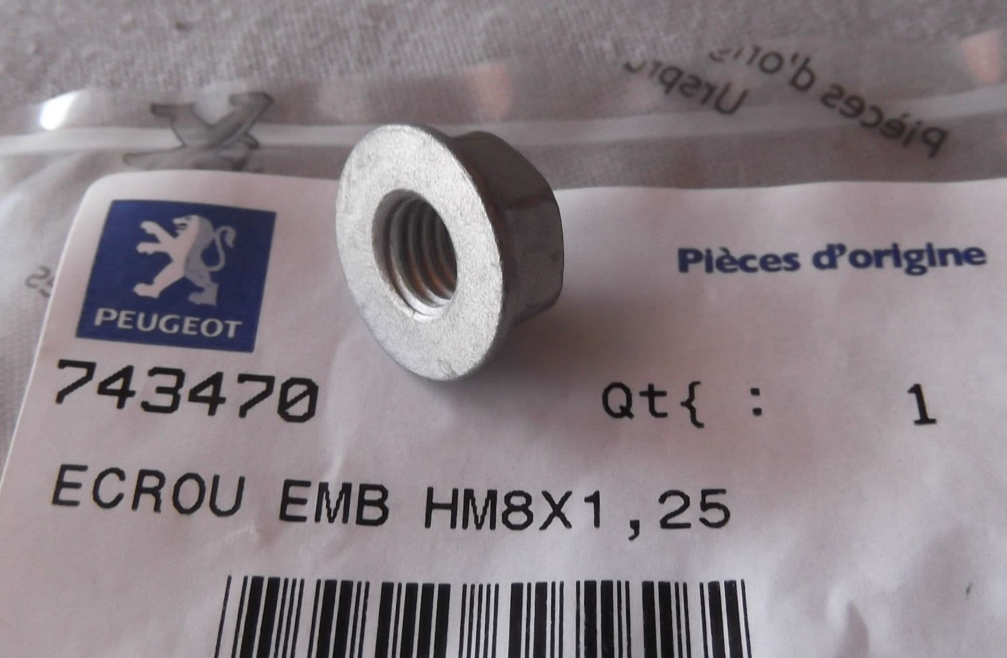 Peugeot Flanged Nut - M8x1 25mm PE743470