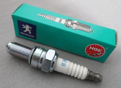 Peugeot Geopolis 125 Spark Plug PE769618