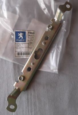 Peugeot Kisbee Seat Mounting Bracket PE776682