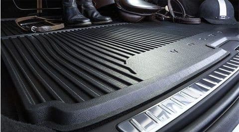 XC90 Shaped plastic load compartment mat