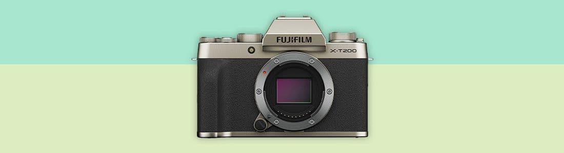 Fuji X-T200 Takes Steady Aim at Video Makers and Smartphone Users