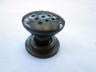 10 X CAST IRON DIMPLED CUPBOARD CANET DRAWER KITCHEN DOOR KNOBS PULL HANDLES