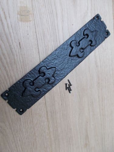 Black Antique Tudor Design Finger Plate