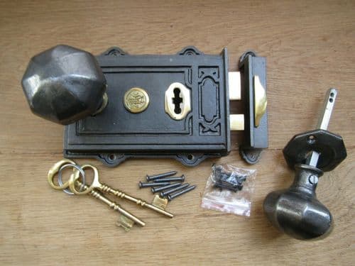 Cast Iron Davenport Rim Lock Antique Iron & Octagonal Knob Set