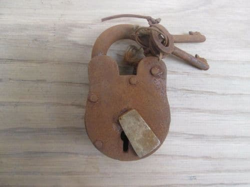 Cast Iron Padlock Rust 90mm