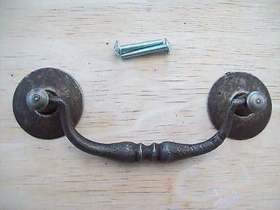 CAST IRON RUSTIC ANTIQUE CANET CUPBOARD DRAWER DROP BAR SWING PULL HANDLE