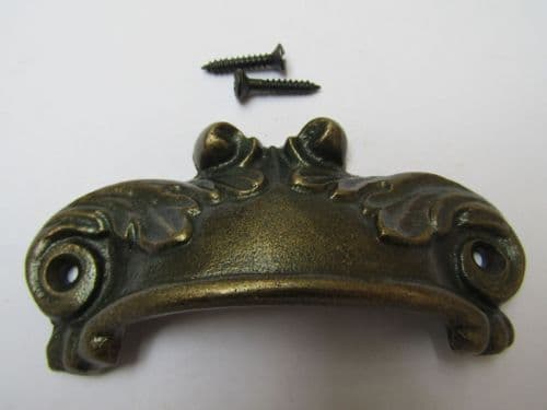 Feathered Cup Pull Handle Antique Brass