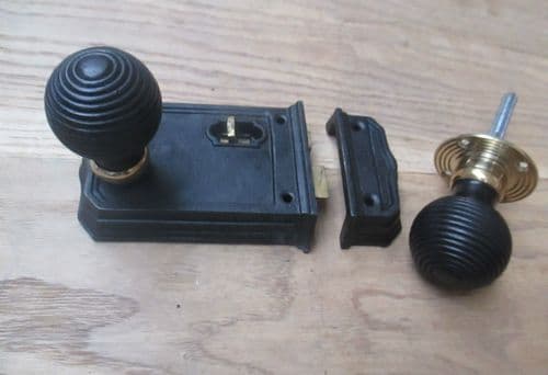 Large Cast Iron Rim Latch Black & Beehive Black + Brass Set