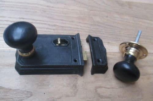 Large Cast Iron Rim Latch Black & Plain Bun Ebony + Brass Set