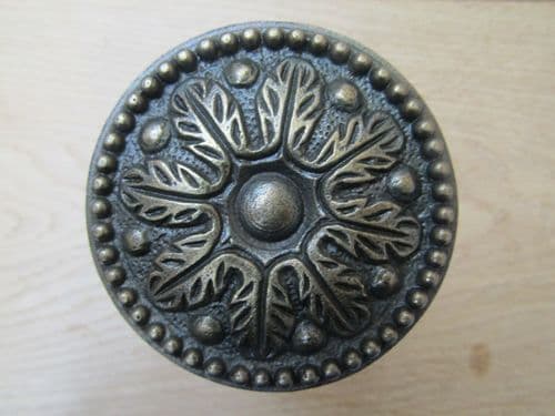 Leaf Curtain Hold Back Antique Brass