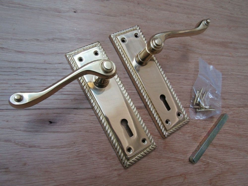Lever Lock Door Handle Polished Brass