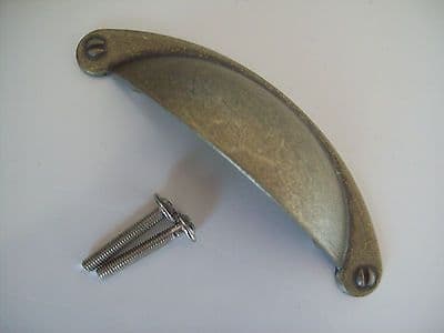 OLD ENGLISH ANTIQUE CUP SHELL DRAWER CUPBOARD CANET DOOR PULL SHAKER HANDLES