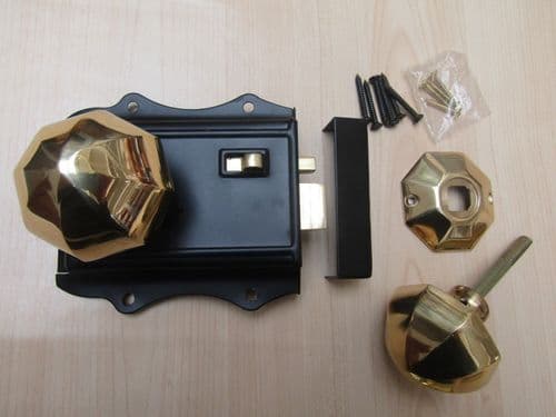 Olde Latch Black & Octagonal Rim Polished Brass Set