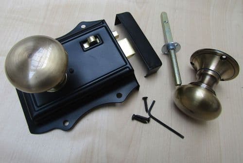 Olde Latch Black & Victorian Rim Antique Brass Set