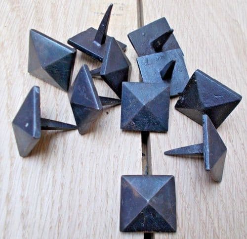 Pack Of 10 Diamond Door Studs Antique Iron 28mm